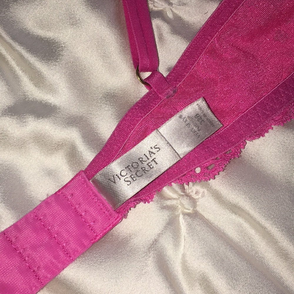 Hot Pink VS Bra - Picture 3 of 3